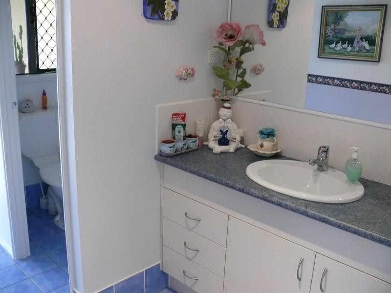 21 Hatutu Street, Pacific Pines QLD 4211