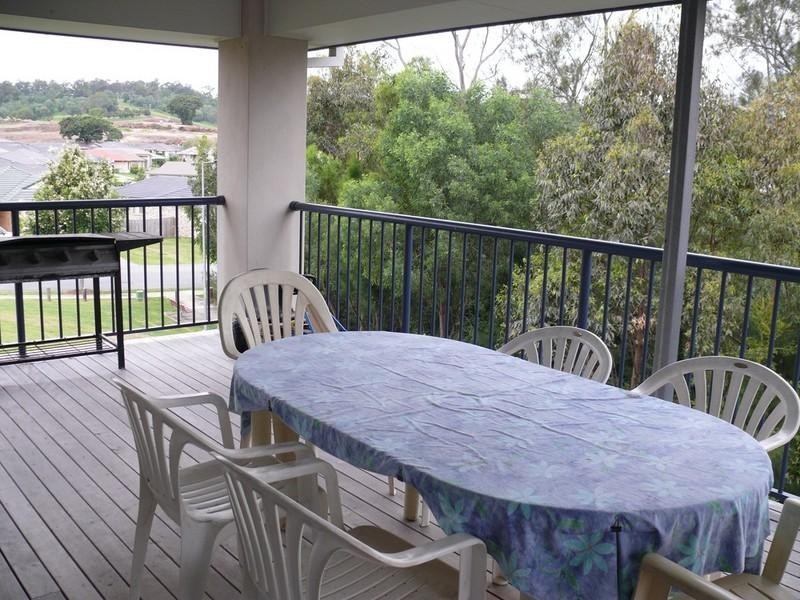 4 Matthews Crescent, Pimpama QLD 4209