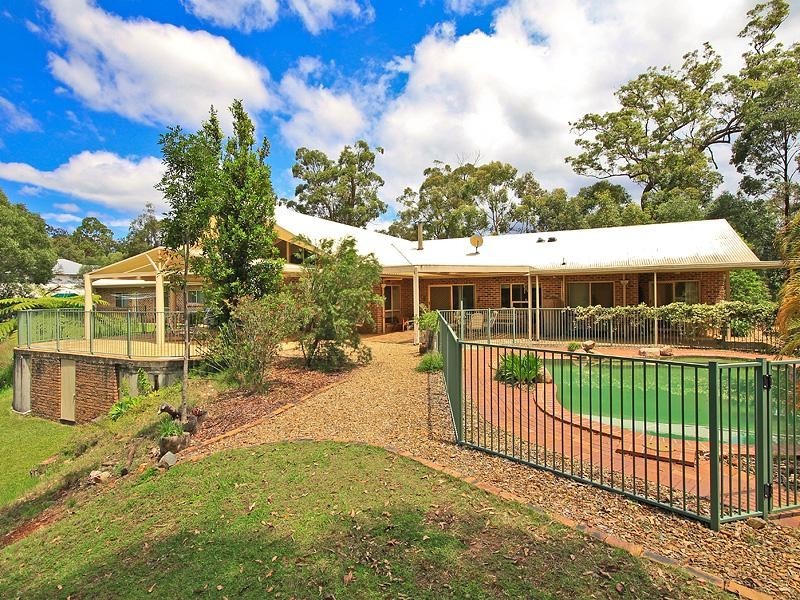 43 Crystal Springs Court, Maudsland QLD 4210