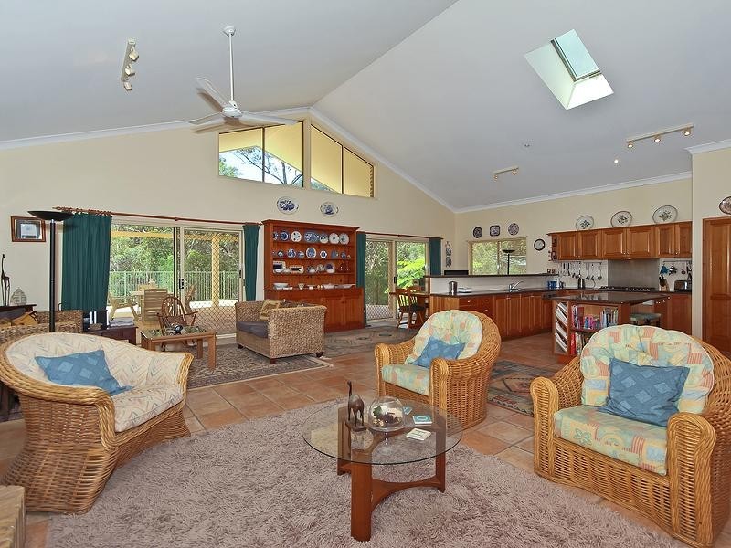 43 Crystal Springs Court, Maudsland QLD 4210