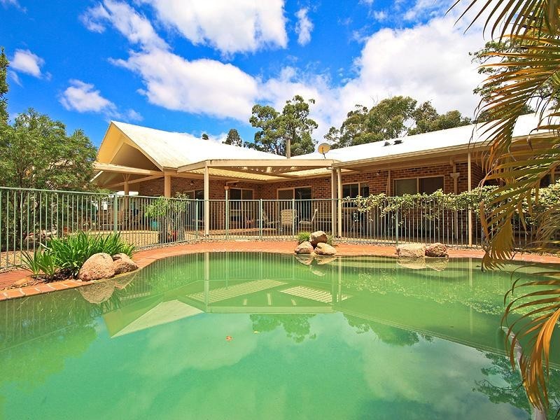 43 Crystal Springs Court, Maudsland QLD 4210