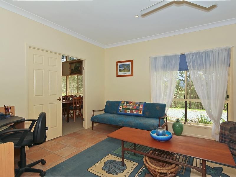 43 Crystal Springs Court, Maudsland QLD 4210