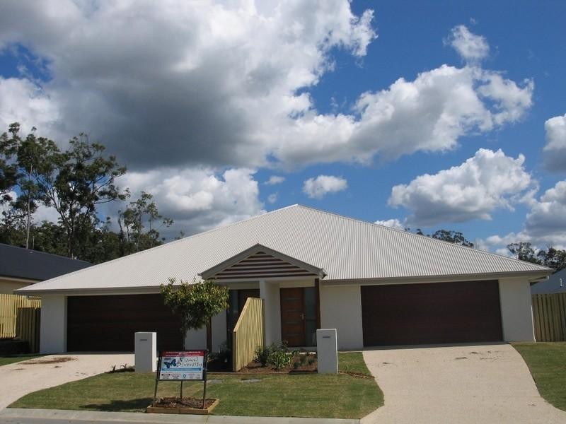 2/19 Conestoga Way, Upper Coomera QLD 4209