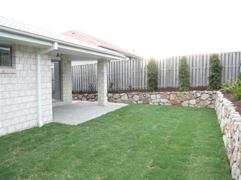 2/19 McRae Circuit, Pacific Pines QLD 4211