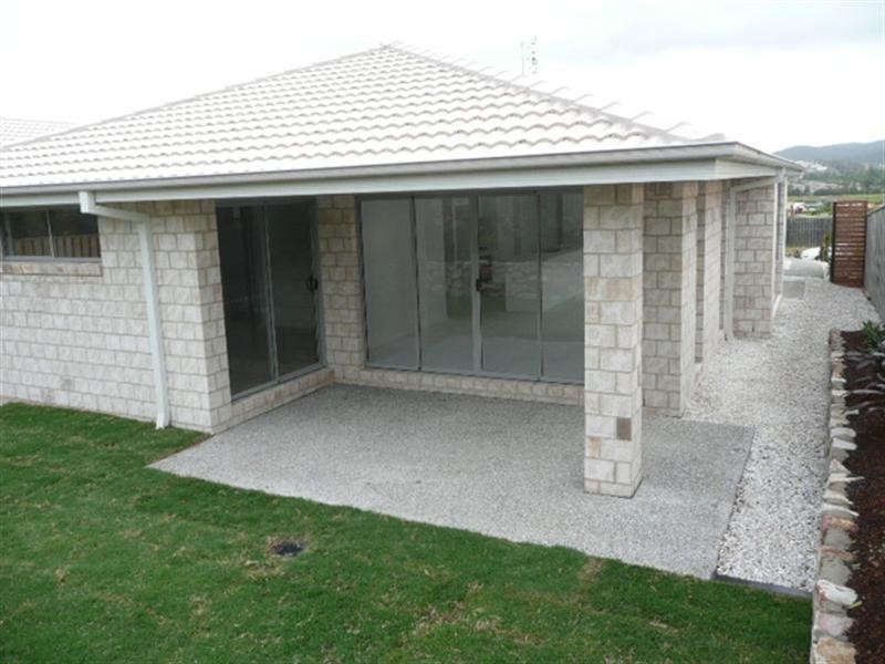 2/19 McRae Circuit, Pacific Pines QLD 4211