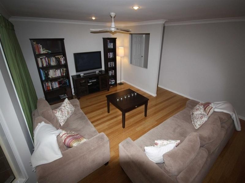 15 Maui Court, Oxenford QLD 4210