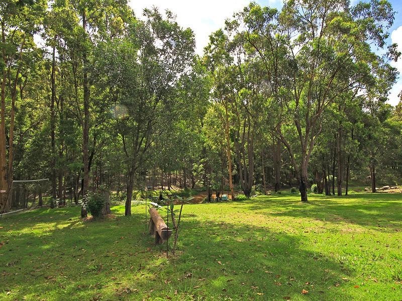 5 Barlee Place, Maudsland QLD 4210