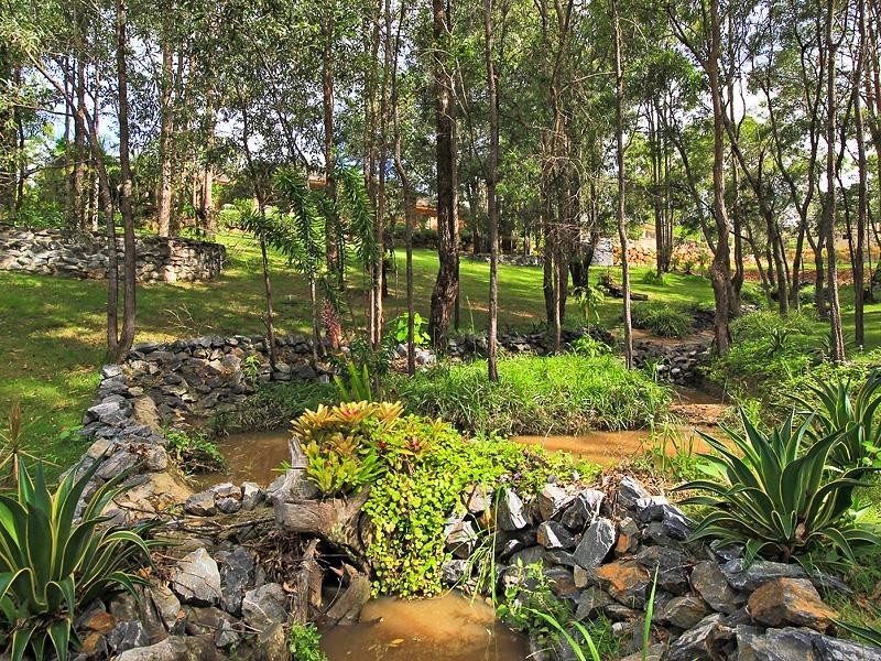 5 Barlee Place, Maudsland QLD 4210