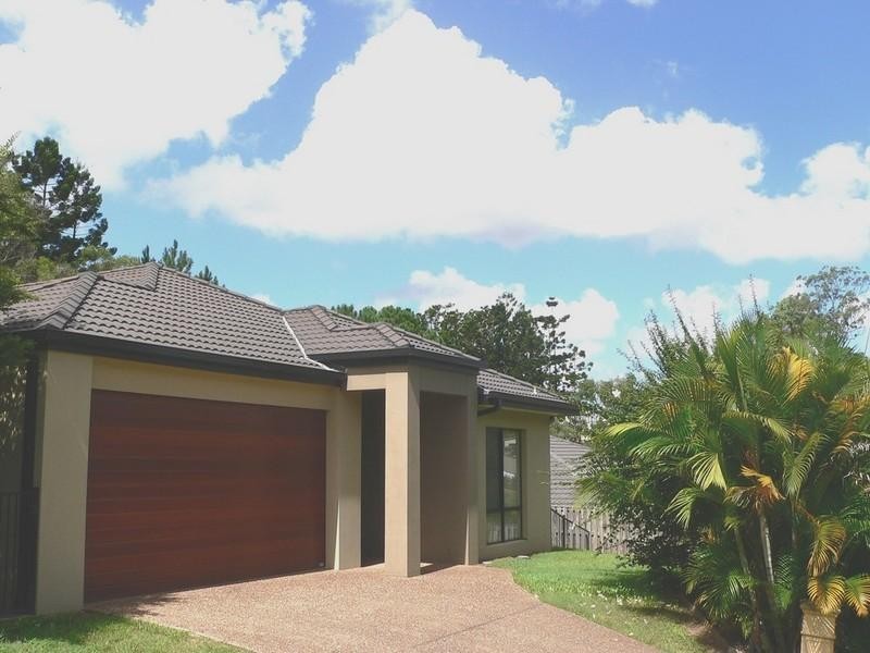 17 Lambert Drive, Maudsland QLD 4210