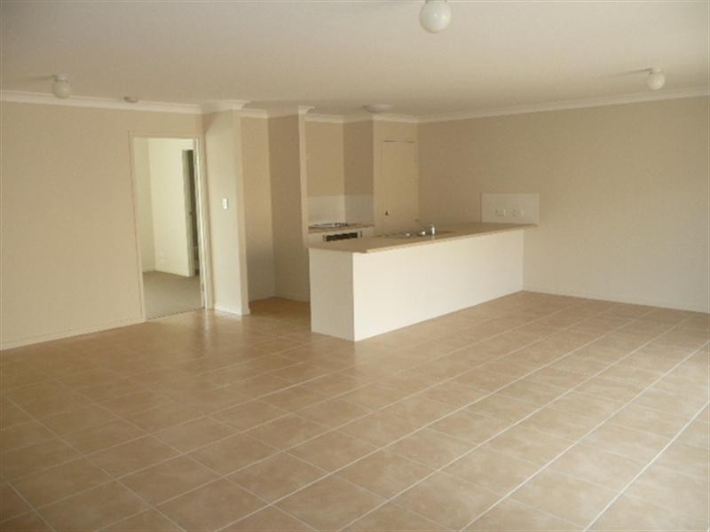 1/86 Wunburra Circuit, Pacific Pines QLD 4211