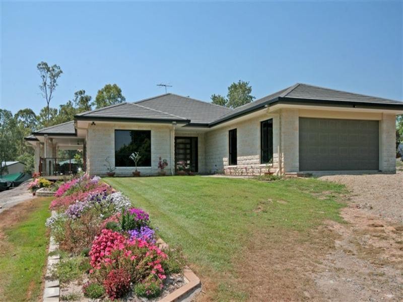 203 Rossmore Road, Chambers Flat QLD 4133