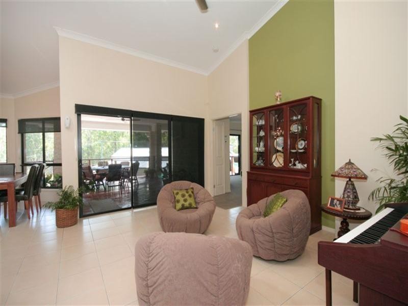 203 Rossmore Road, Chambers Flat QLD 4133