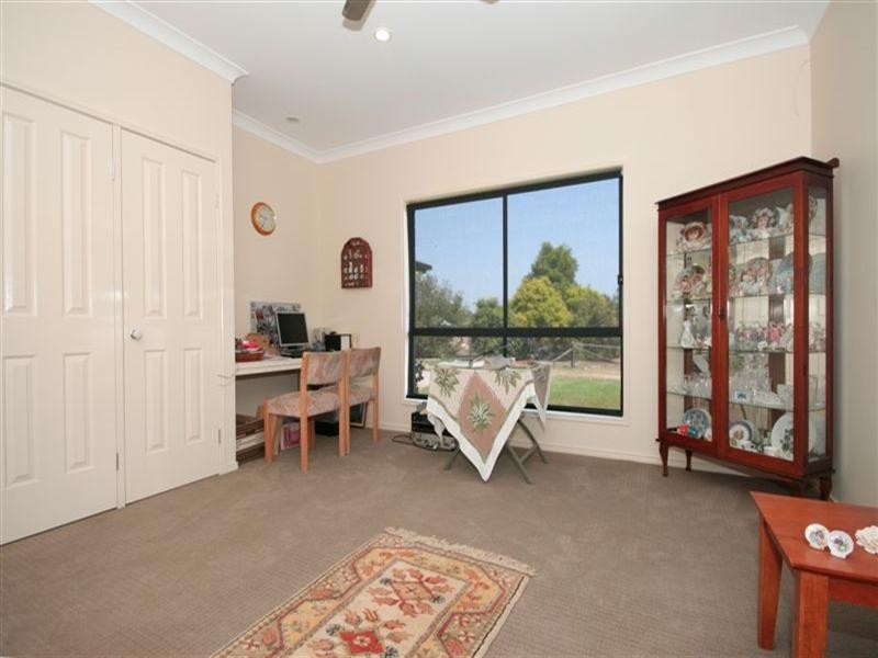 203 Rossmore Road, Chambers Flat QLD 4133