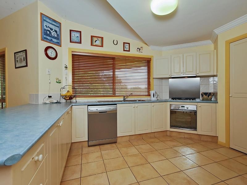 9 LORDS Avenue, Mount Nathan QLD 4211