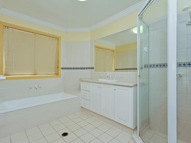 9 LORDS Avenue, Mount Nathan QLD 4211