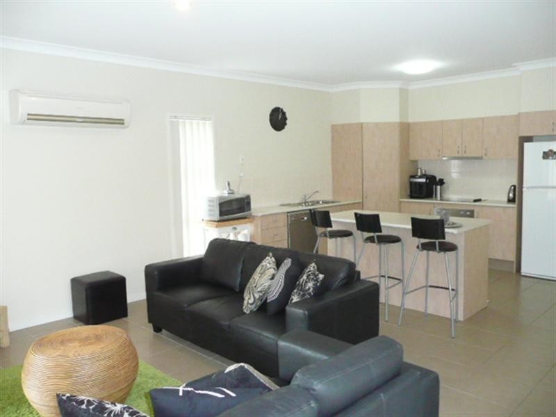 28 Wings Road, Upper Coomera QLD 4209