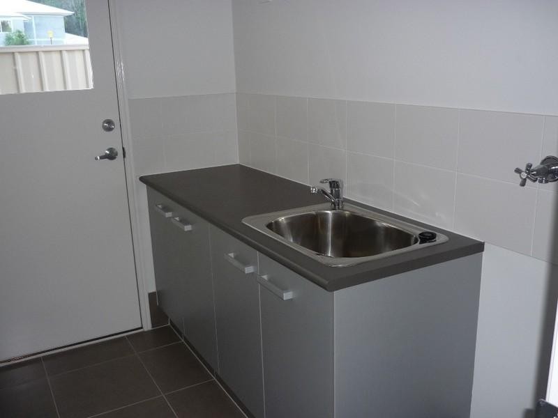 1 Caragh Crescent, Oxenford QLD 4210