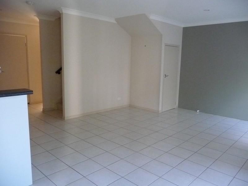 96/1 Sauvignon Parade, Upper Coomera QLD 4209