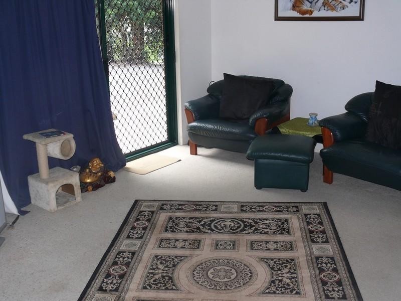 4 Carl Street, Oxenford QLD 4210