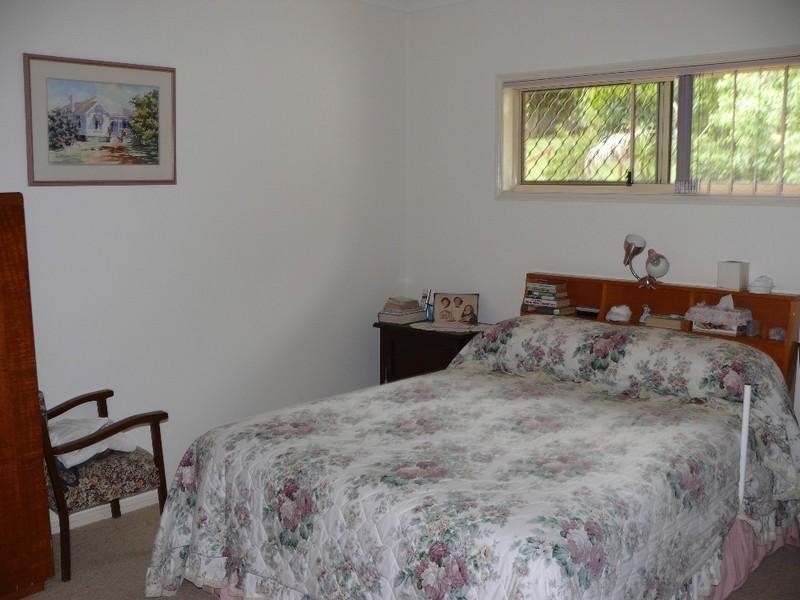 6 Kings Park Court, Oxenford QLD 4210