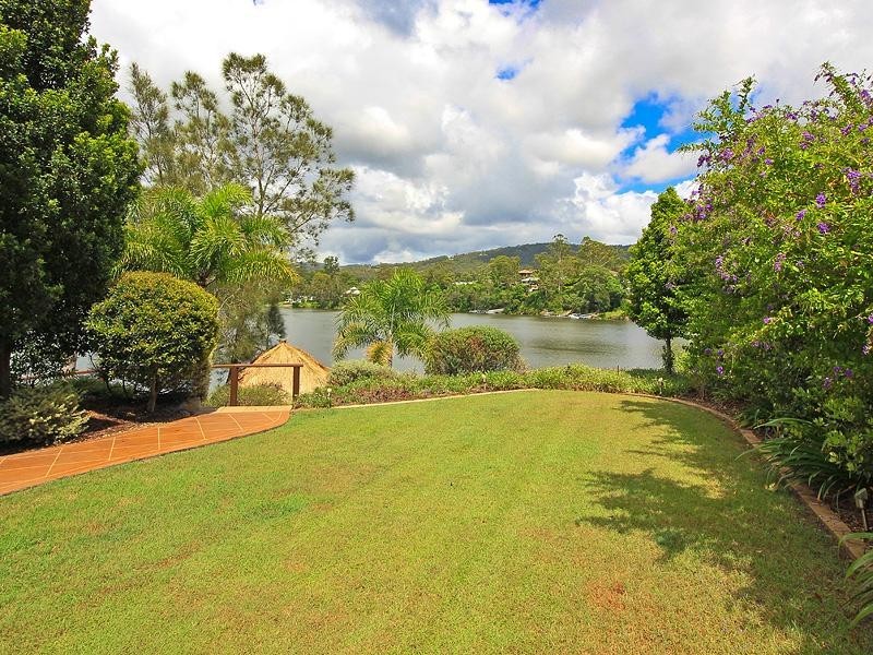 25 Brittany Drive, Oxenford QLD 4210