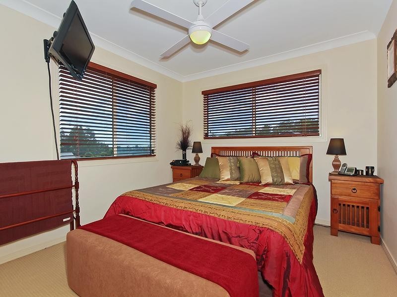 25 Brittany Drive, Oxenford QLD 4210