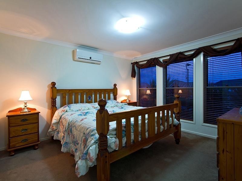 8 Marlow Street, Oxenford QLD 4210