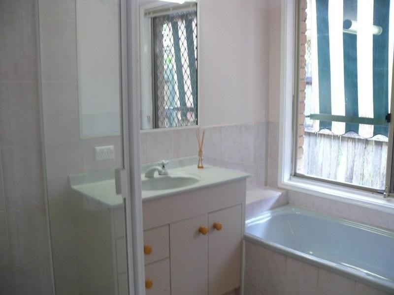 3 Adaminaby Drive, Helensvale QLD 4212