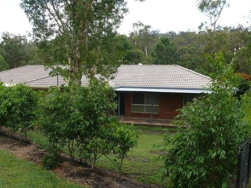 1/24 Chaplin Crescent, Oxenford QLD 4210