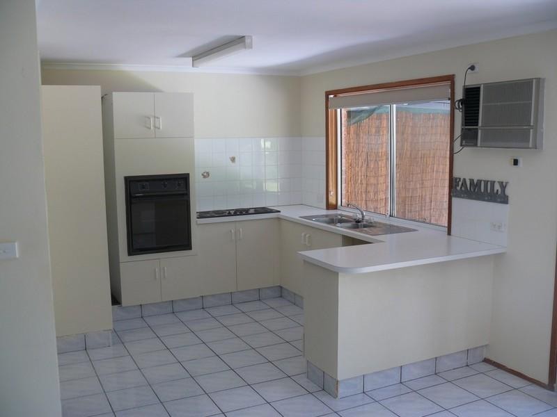 1/24 Chaplin Crescent, Oxenford QLD 4210