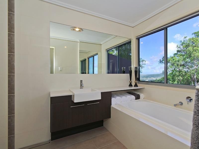 33 Otmoor Road, Wongawallan QLD 4210