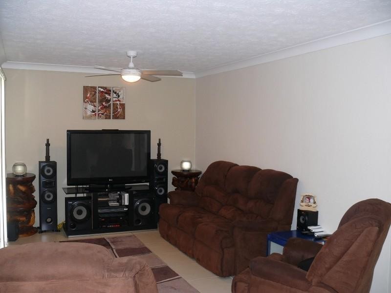 5/5 Brett Avenue, Labrador QLD 4215