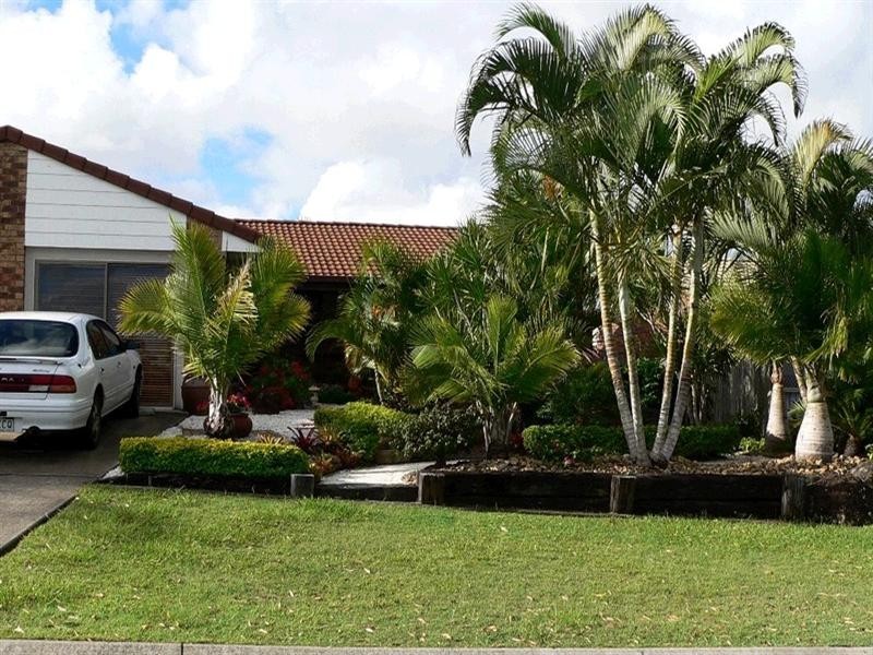 1/6 Robin Joy Close, Labrador QLD 4215