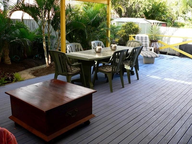 1/6 Robin Joy Close, Labrador QLD 4215