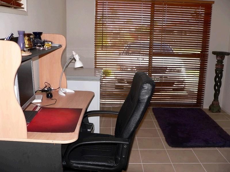 1/6 Robin Joy Close, Labrador QLD 4215