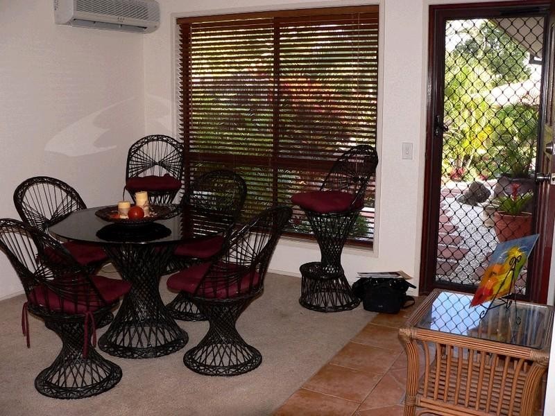 1/6 Robin Joy Close, Labrador QLD 4215