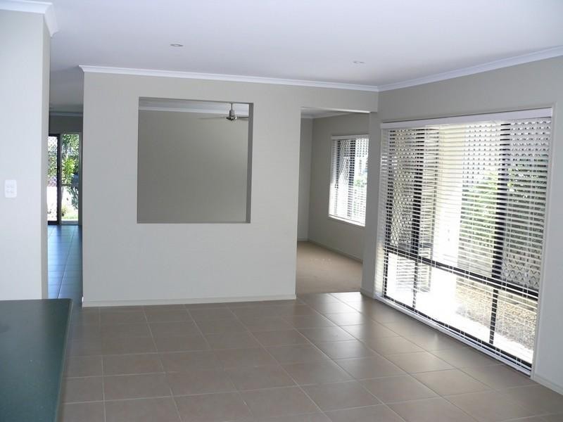 20 Starush Court, Upper Coomera QLD 4209