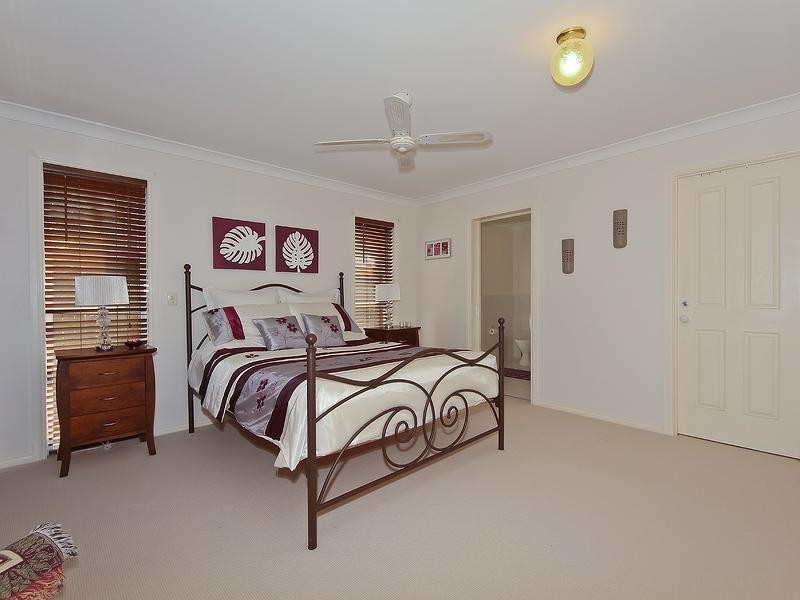48 Lismore Drive, Helensvale QLD 4212