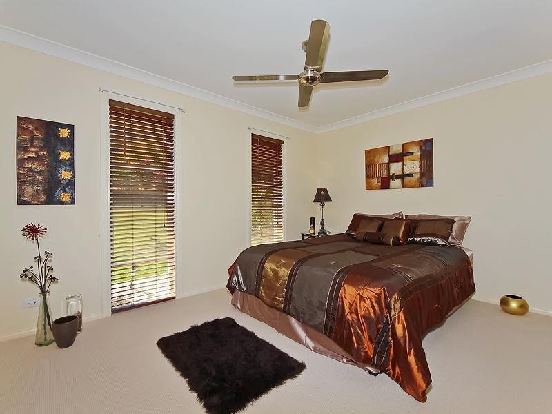 48 Lismore Drive, Helensvale QLD 4212