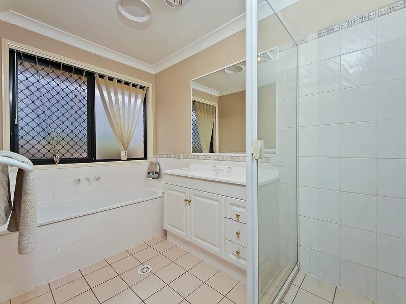 4 Heather Drive, Upper Coomera QLD 4209