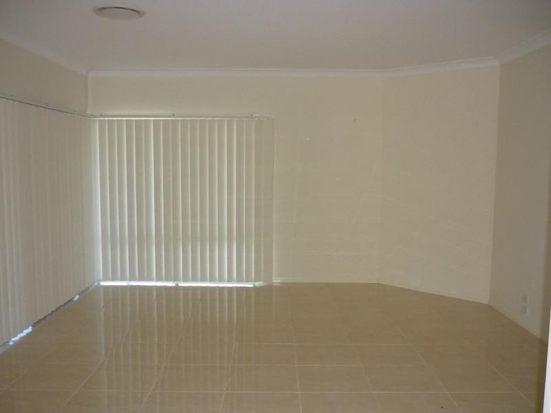 4 Wendy Court, Upper Coomera QLD 4209