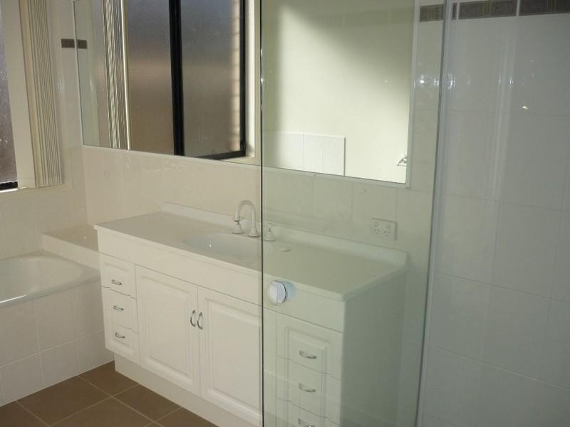 4 Wendy Court, Upper Coomera QLD 4209