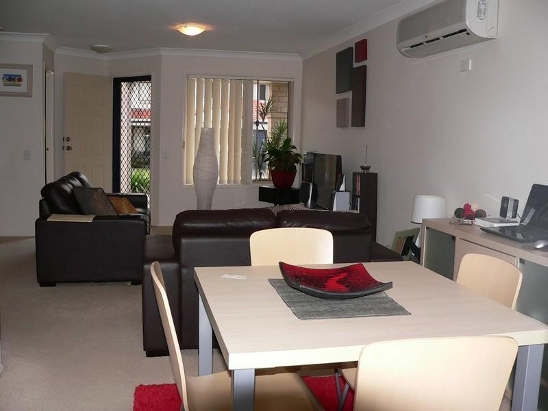 19/2 Bos Drive, Coomera QLD 4209