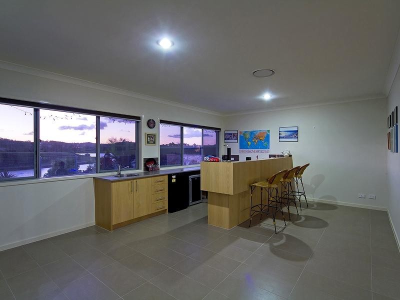 10 Rushcutter Avenue, Oxenford QLD 4210