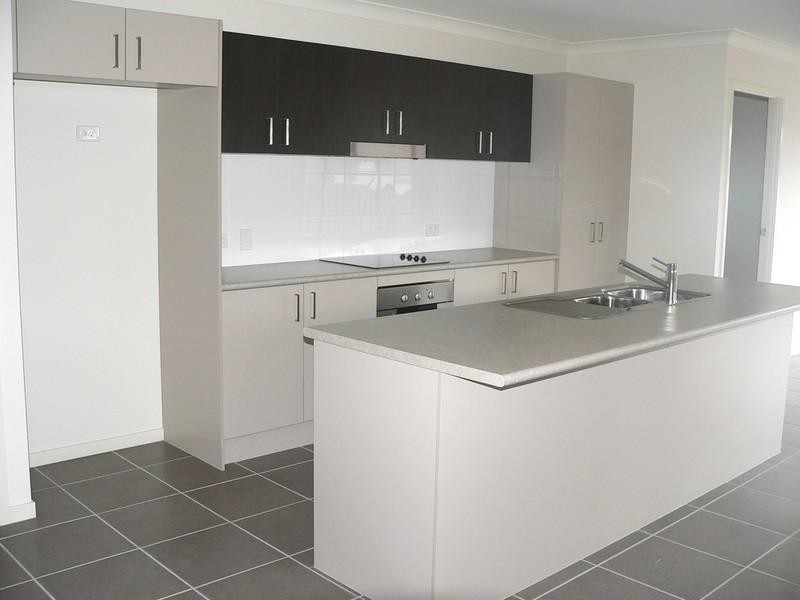 4 Reagan Close, Pimpama QLD 4209