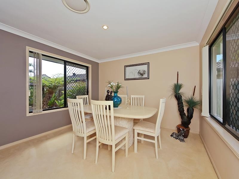 33 Roseapple Circuit, Oxenford QLD 4210