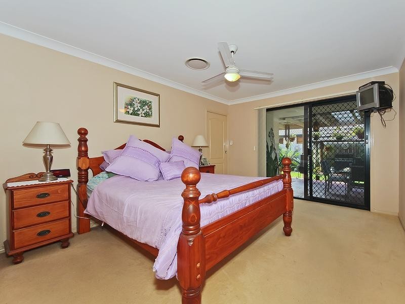 33 Roseapple Circuit, Oxenford QLD 4210