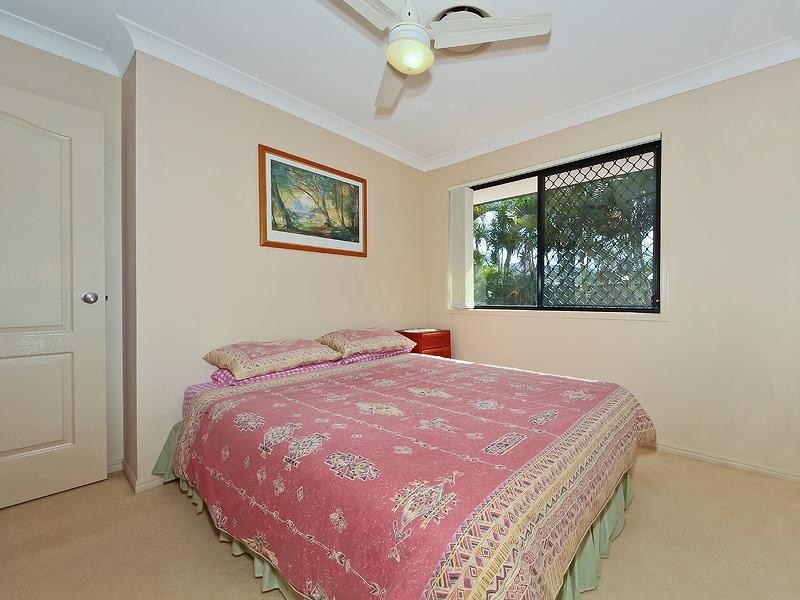 33 Roseapple Circuit, Oxenford QLD 4210