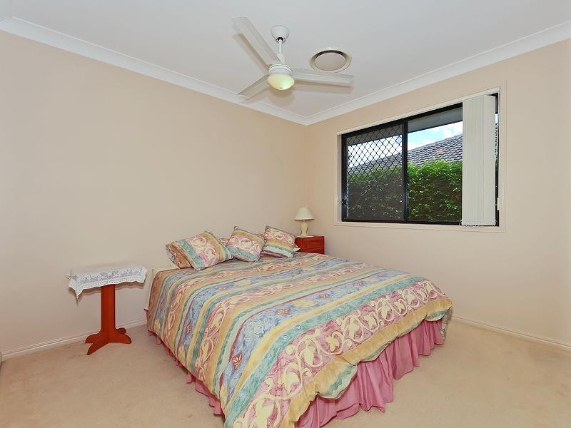 33 Roseapple Circuit, Oxenford QLD 4210