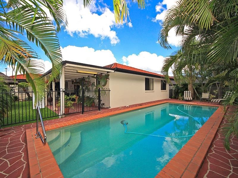 33 Roseapple Circuit, Oxenford QLD 4210